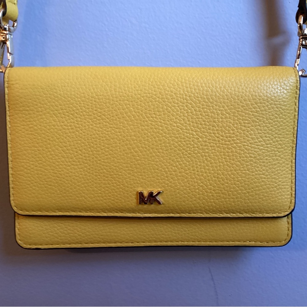 Michael Kors Crossbody/Clutch